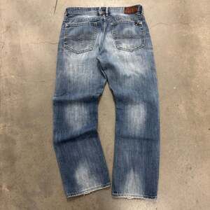 Buffalo Straight Leg Jeans Y2K 2000s Medium Wash